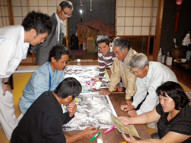 野生鳥獣を寄せ付けない集落づくりを、全住民が自らの農地などを使って実践している
