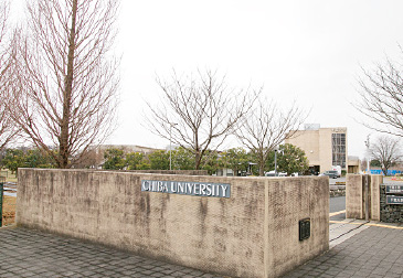 最先端の植物工場で効率生産を可能に!千葉大学大学院園芸学研究科 蔬菜(そさい)園芸学研究室