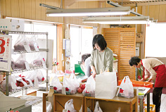 購入時に次回の予約をする顧客が大半のため、取り置きも多数。