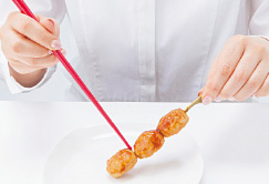 串物は串から具を外してから食べる