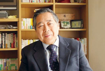 東京農業大学名誉教授の小泉武夫先生がコメント。「日本人の生活環境に即した食事は、みそなどの伝統的な和食です」。