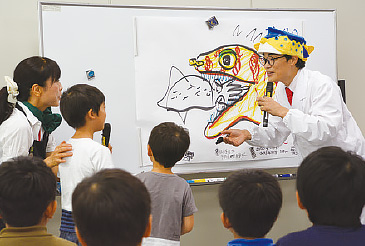 魅力あふれるさかなクンのイラスト付き解説や、質疑応答に笑いがあふれるセミナー会場。