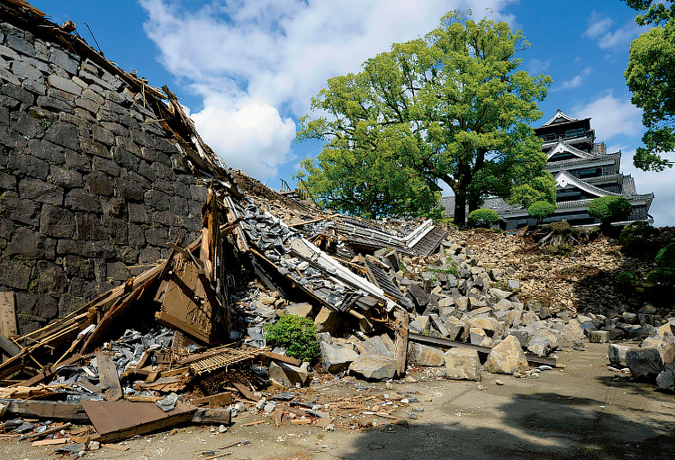 甚大な被害を受けた熊本城では、今も天守閣など多くの部分が立ち入り禁止となっている。