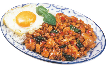 とりそぼろとバジル