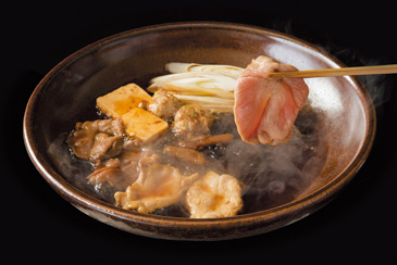 軍鶏(しゃも)すき焼き 〈東京都〉