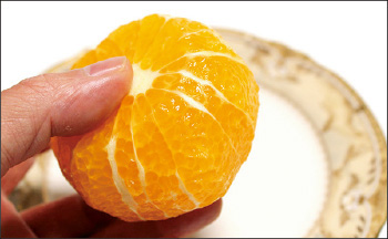 きれいなむき身の状態になる。このまま食べてもよい。