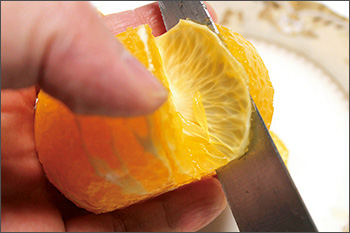 袋を一枚一枚はがすようにして取り除く。