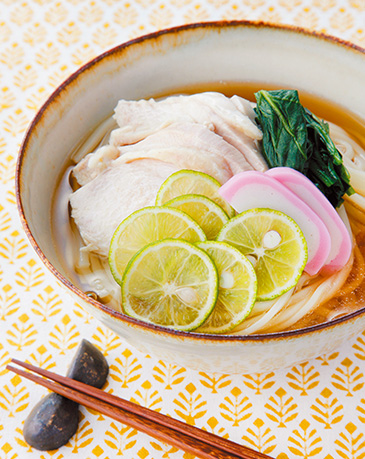 ゆで鶏とすだちのうどん