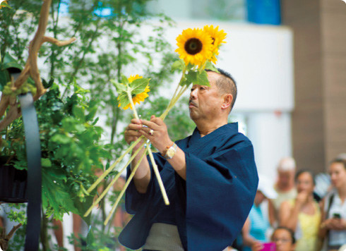 村松文彦氏のフラワーアレンジメント。