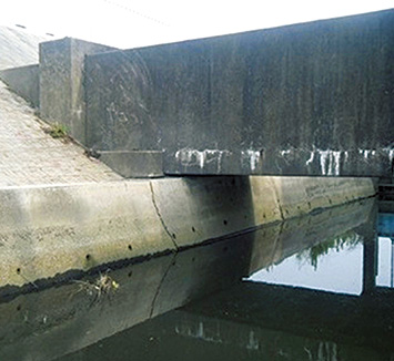 地直轄代行による災害復旧事業により、漏水対策工事を実施した復旧後