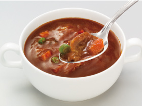 豊かな香りが楽しめる本格的なビーフシチュー。