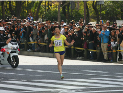 2008年名古屋国際女子マラソンでのラストランの様子。