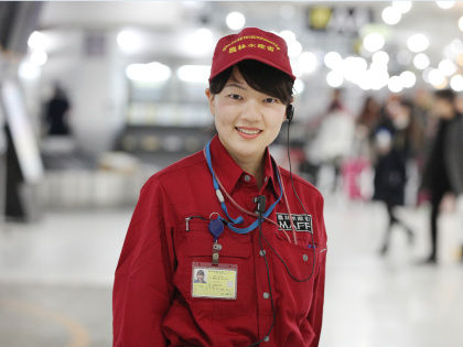 田甫菜千香さん（26歳）は2019年にハンドラーになったばかり。