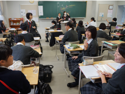 収穫した米の商品名やロゴマークは、生徒が主体となって考える。