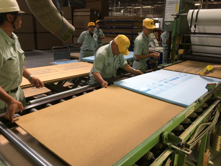 通常、工場で作られている畳床は1畳サイズ