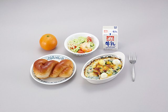 写真：昭和58年の再現給食