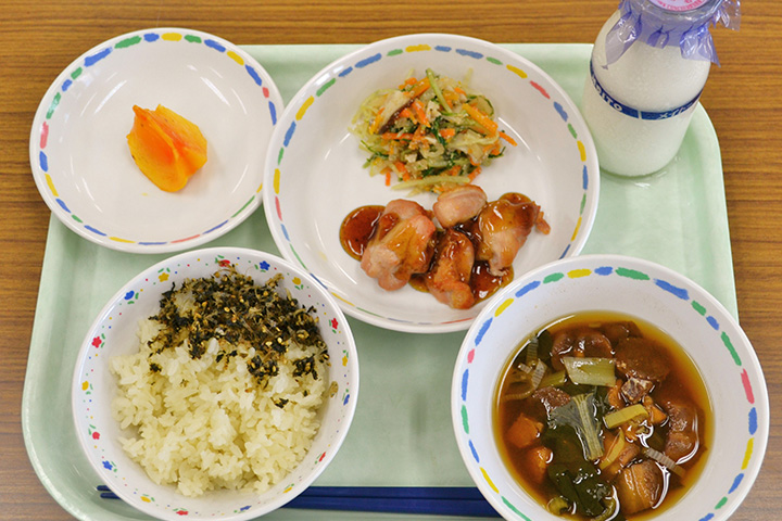 写真:京都府の学校給食 茶汁
