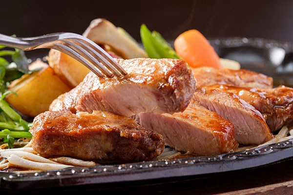 写真:豚肉ステーキ