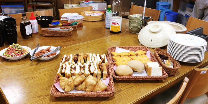 写真：昭和基地の食事スペース