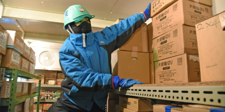 写真：昭和基地での食材管理