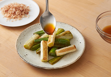 写真：ポン酢とかつお節をかけて出来上がり