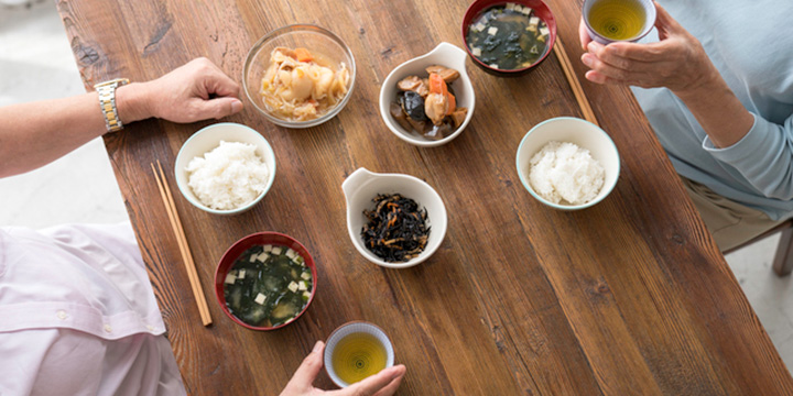 写真:和食の食卓