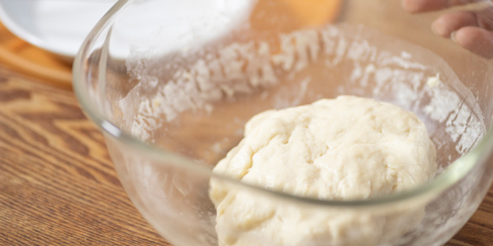 写真:米粉でお菓子やパンづくり