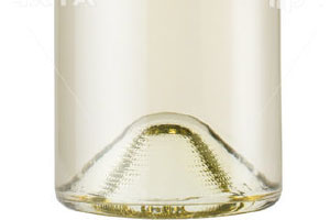 写真：赤ワインのボトル