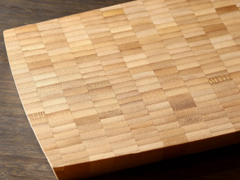 写真:竹の性質を最大限活かして作られる集成材