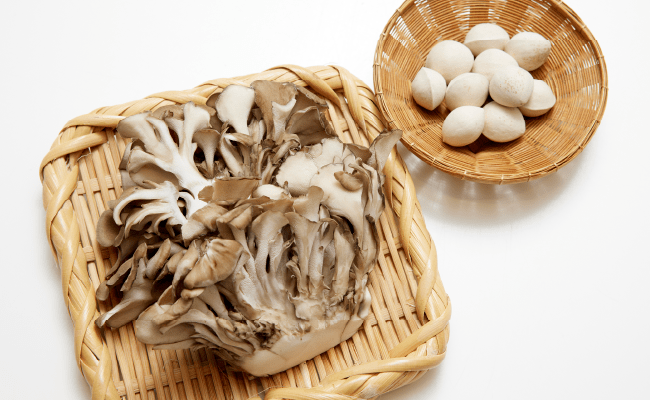 画像：まいたけ と ぎんなん