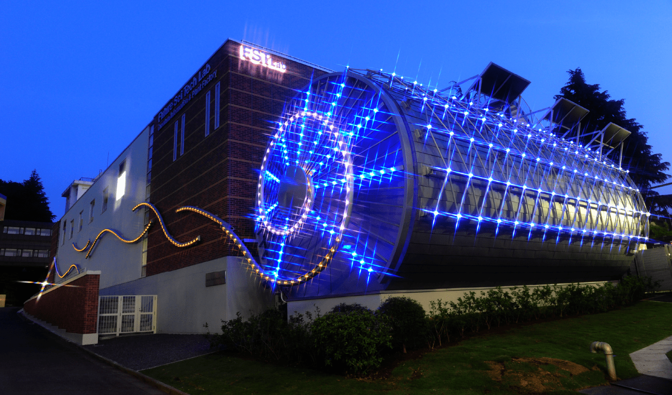 「Sci Tech Farm」(完全人工光型植物工場)