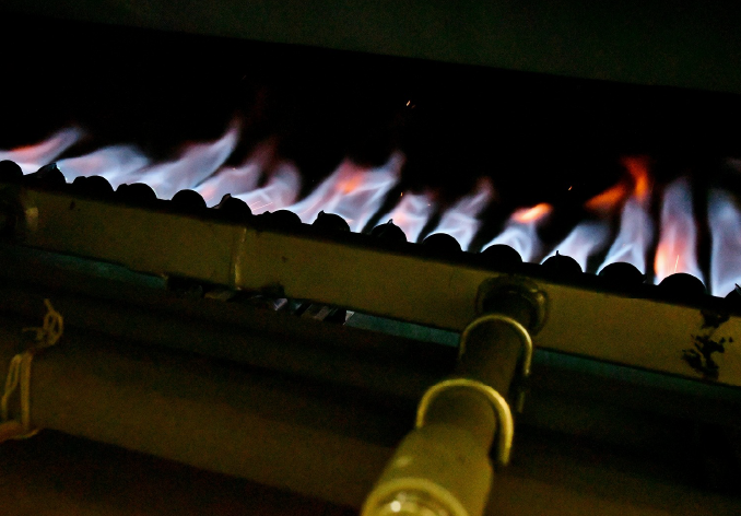 画像：火入れ（乾燥）