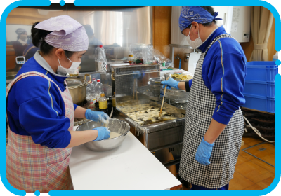 製粉やそば粉の加工などの実習