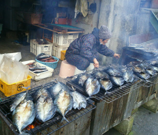 大きめの魚類は開きに