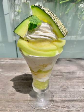 熊本県産アンデスメロンパフェ