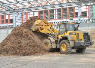 養鶏場に隣接するコンポストセンター