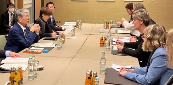 野村大臣とボビー農業・農産食料大臣との会談