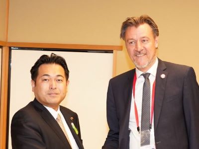 野中副大臣とクヌッセン事務次長