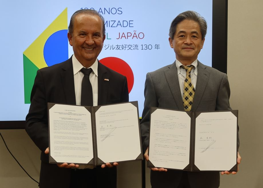 森輸出国際局長とメロ・サンタ・カタリーナ州知事