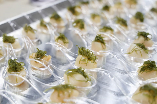 スプーンのうえのホタテ