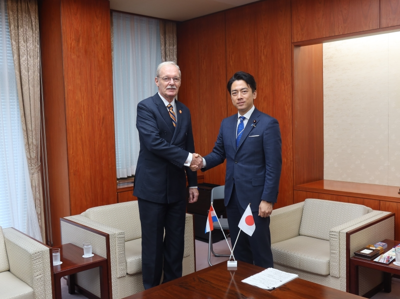 ジャン・ルメニー氏との記念写真