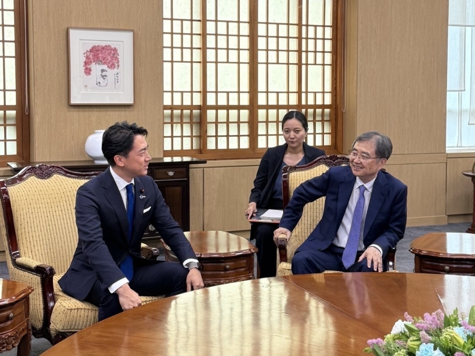 趙顕（チョ・ヒョン）外交部長官との会談