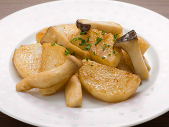 長芋とエリンギのバターしょうゆ炒め