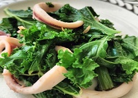 イカとケールのバター醤油炒め