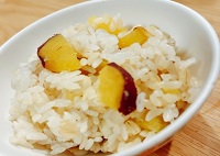 サツマイモごはん