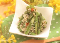 アスパラとしらすのペペロンチーノ風