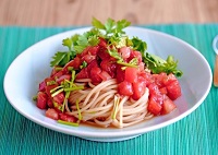 トマトとパクチーの冷製パスタ
