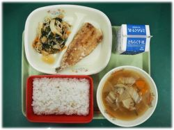 まごわやさしい給食