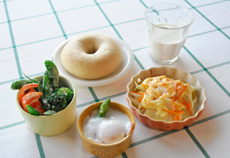 パンを主食にした洋風の朝ごはん