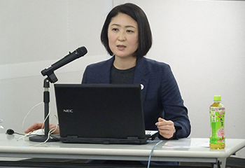 上岡美保氏
